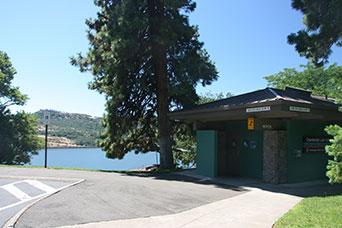 Photo of Chamberlain Lake safety rest area on SR 14 Photo of Chamberlain Lake safety rest area on SR 14