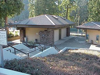 Photo of Gee Creek safety rest area on northbound I-5 Photo of Gee Creek safety rest area on northbound I-5